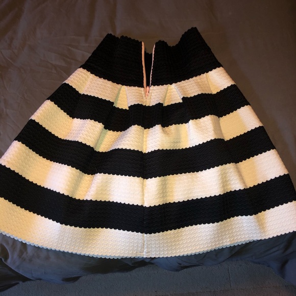 Anthropology cupcake skirt - Picture 2 of 3
